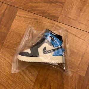 Jordan Retro 1 AirPod Case